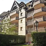 Apartment Le Fairway-5 By Interhome Deauville